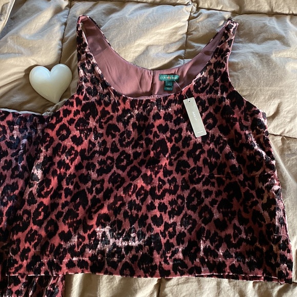 J.CREW COLLECTION 2PCS BURGUNDY LEOPARD VELVET TOP AND PANTS! SIZE 14 - Picture 5 of 9
